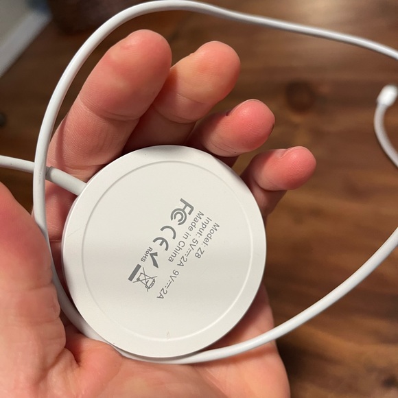 Wireless iphone charger white - Picture 4 of 4